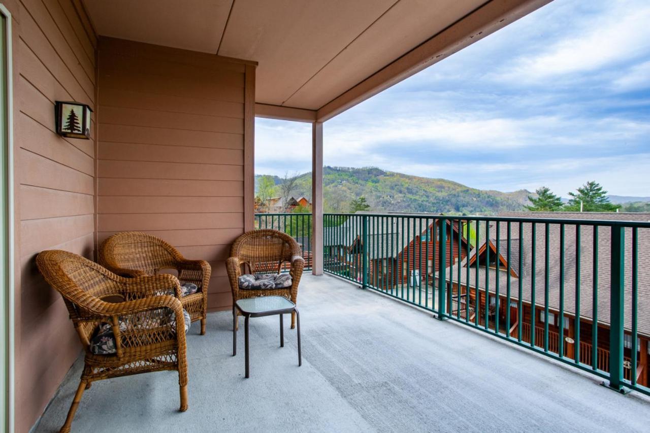 The Bear Paw Palace Mtn View And Community Pools Pigeon Forge Ngoại thất bức ảnh